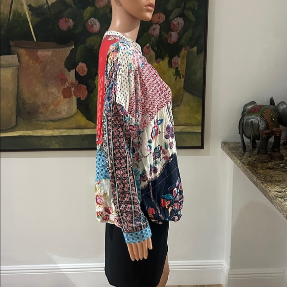Johnny Was floral print top - Picture 3 of 8